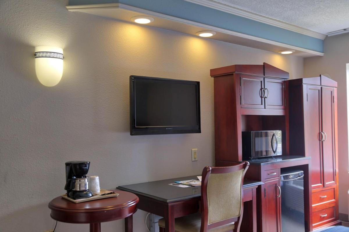 Destiny Palms Hotel Maingate West - image 2