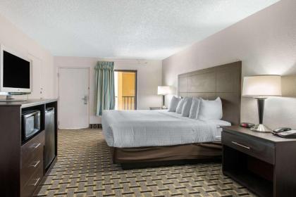 Clarion Inn & Suites Kissimmee-Lake Buena Vista South - image 10