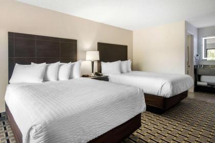 Clarion Inn & Suites Kissimmee-Lake Buena Vista South - image 11