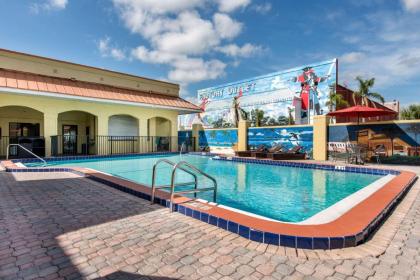 Clarion Inn & Suites Kissimmee-Lake Buena Vista South - image 12