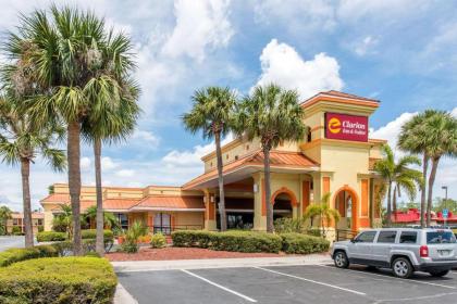 Clarion Inn & Suites Kissimmee-Lake Buena Vista South - image 17