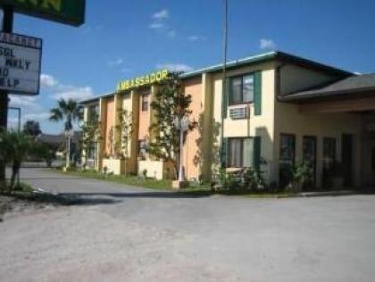 Ambassador Inn - image 3