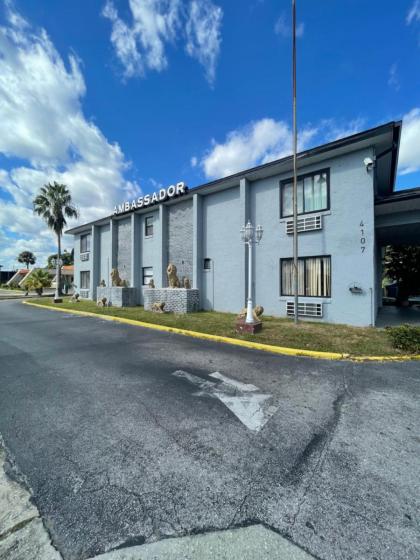 Ambassador Inn - image 7