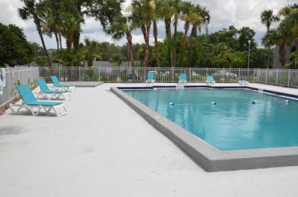 Altamonte Springs Hotel and Suites - image 10