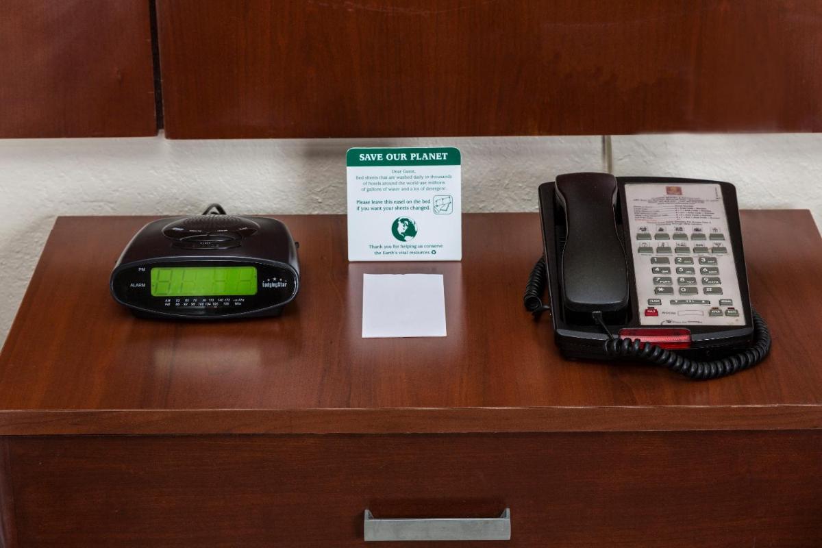 Flamingo Express Hotel - image 5