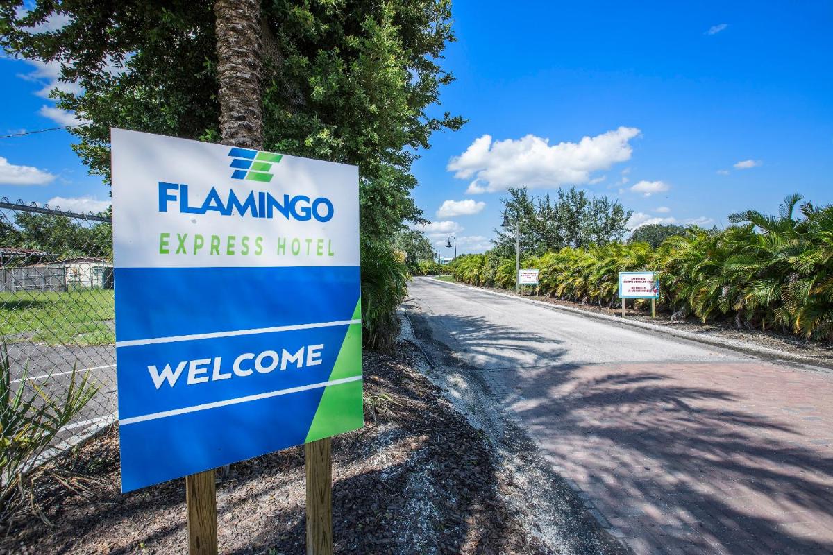 Flamingo Express Hotel - image 6