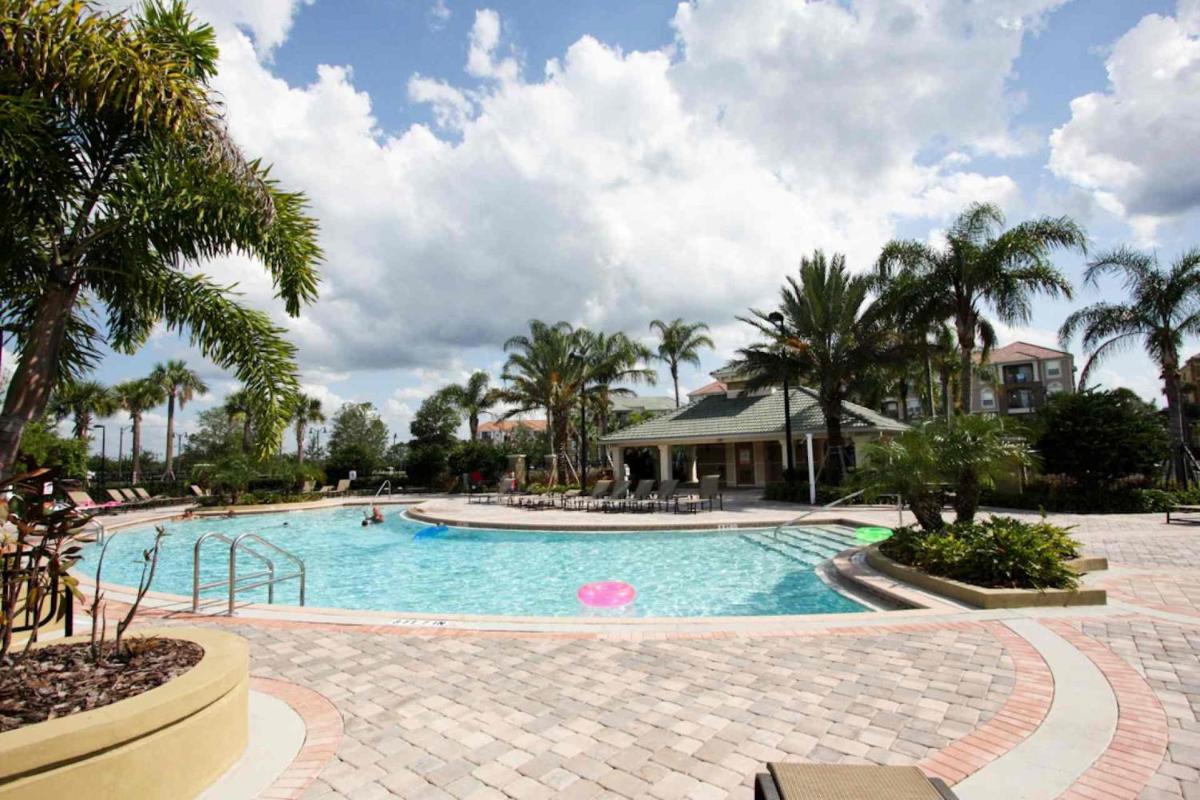 4012 Vista Cay - image 4