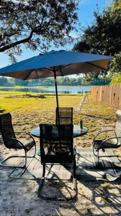 Luxury Lake View Studio Apartment - image 3