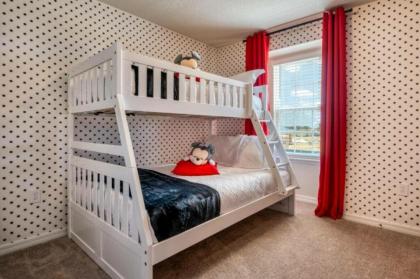 NEW 5 BDRM Windsor Island Resort - image 2