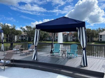 Lovely 2-bedroom rental unit with pool - image 11