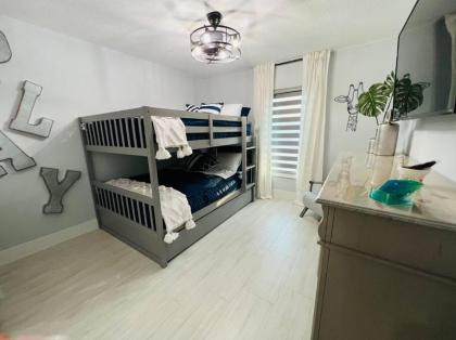 Entire 7beds luxury home Close to ALL attractions! - image 20