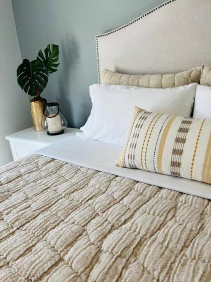 Entire 7beds luxury home Close to ALL attractions! - image 27