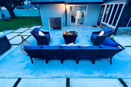Entire 7beds luxury home Close to ALL attractions! - image 4