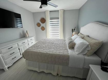 Entire 7beds luxury home Close to ALL attractions! - image 5