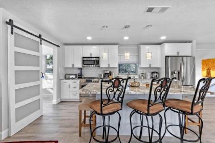 Theme Park Retreat 4BR near Universal Studios Orlando
