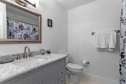 Theme Park Retreat 4BR near Universal Studios - image 18