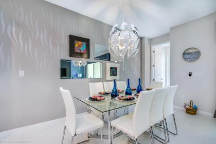 Solara Resort - 5 Bed 45 Baths TOWNHOME - image 10