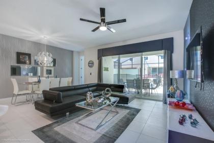 Solara Resort - 5 Bed 45 Baths TOWNHOME - image 16