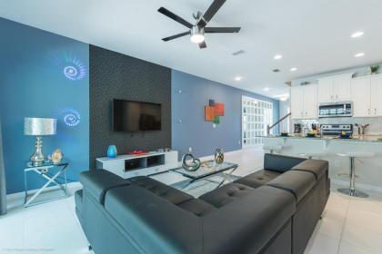 Solara Resort - 5 Bed 45 Baths TOWNHOME - image 4