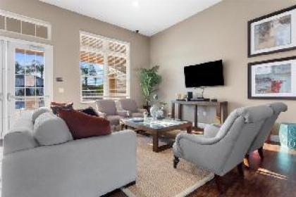 Bedrooms  2 Bathrooms  West Lucaya 3232 WA - image 6