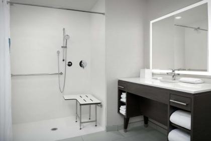 Home2 Suites by Hilton Orlando Southeast Nona - image 3