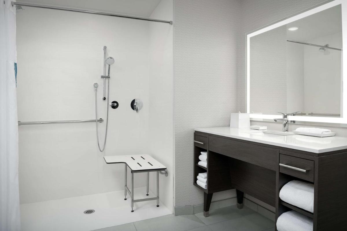 Home2 Suites by Hilton Orlando Southeast Nona - image 3