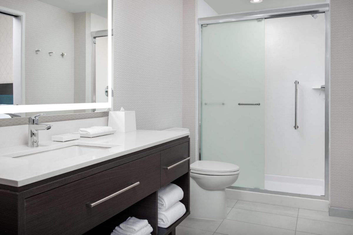 Home2 Suites by Hilton Orlando Southeast Nona - image 5