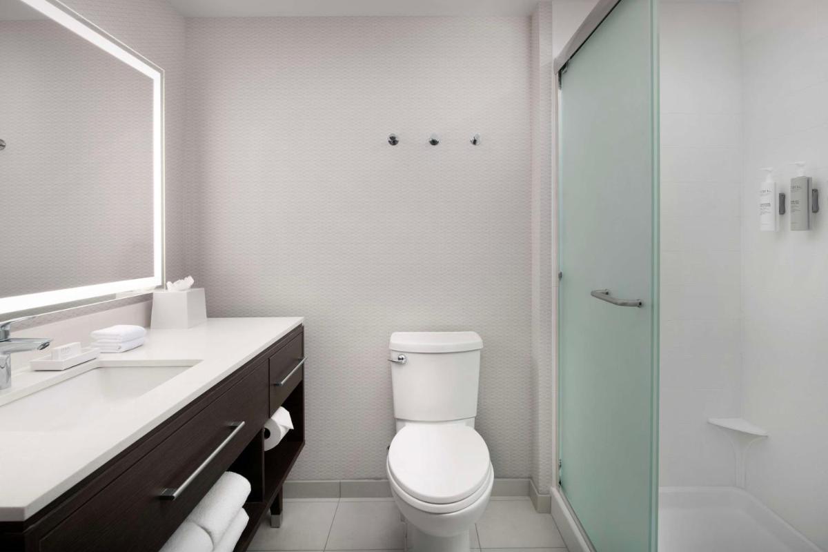 Home2 Suites by Hilton Orlando Southeast Nona - image 6