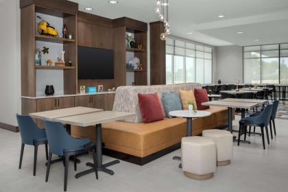 Hampton Inn Orlando Southeast Nona - image 17
