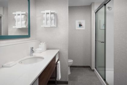 Hampton Inn Orlando Southeast Nona - image 6