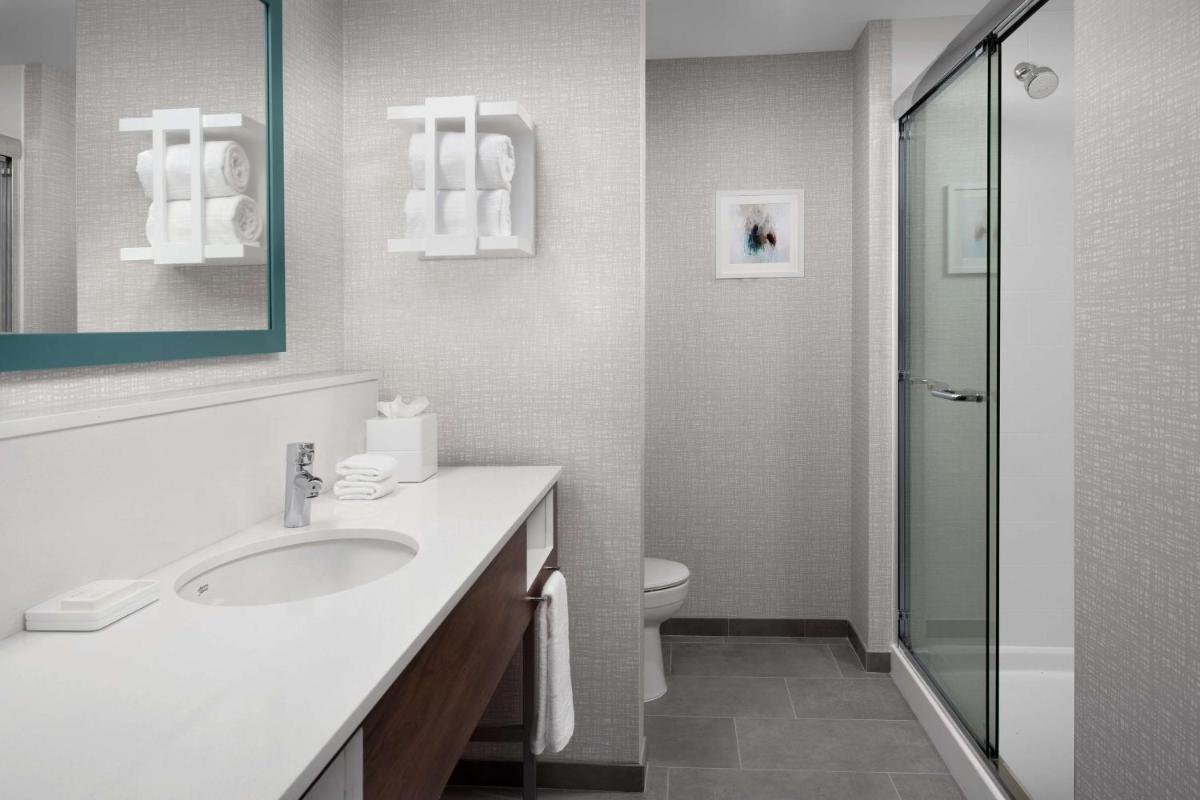 Hampton Inn Orlando Southeast Nona - image 6