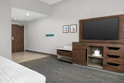Hampton Inn Orlando Southeast Nona - image 7