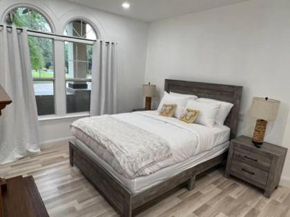1st floor apt 3 bed/ 2 bath in downtown orlando - image 10