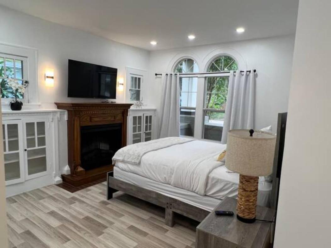 1st floor apt 3 bed/ 2 bath in downtown orlando - image 7
