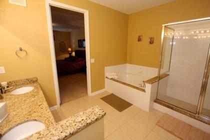 IT2437 - Vista Cay Resort - 3 Bed 3 Baths Condo - image 2