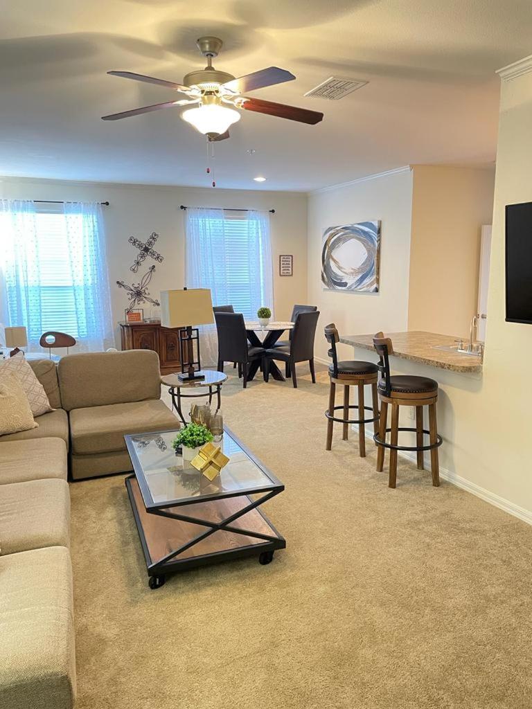 Relax and Unwind 2br 2ba King - image 2