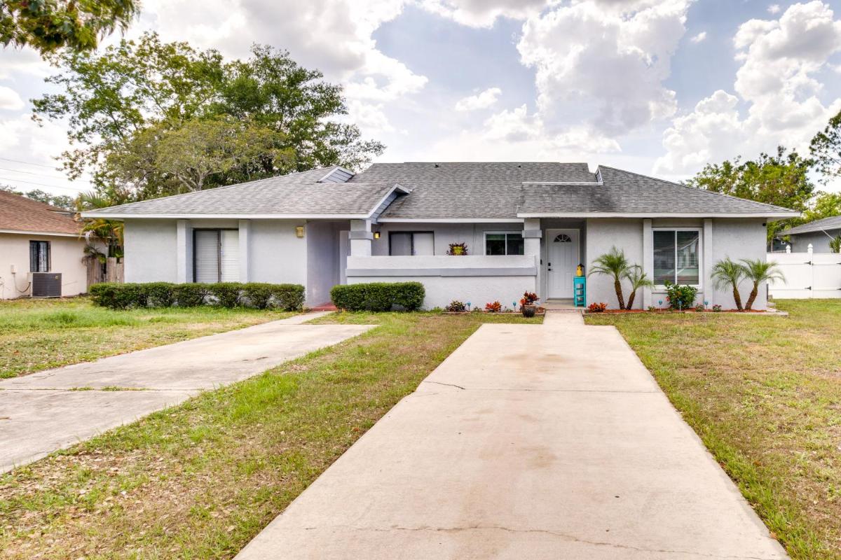Pet-Friendly Orlando Home Near Hospitals - image 2
