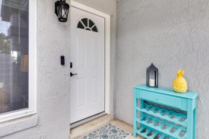 Pet-Friendly Orlando Home Near Hospitals - image 23