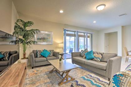 Philip's Wonderful Windsor at Westside Home - image 12