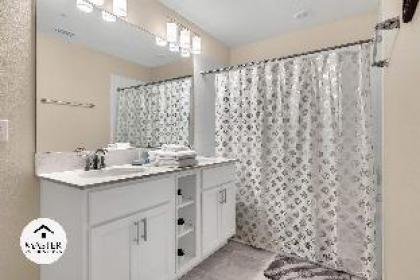 Bedrooms  2 Bathrooms  Storey Lake 4731-304 CT - image 2