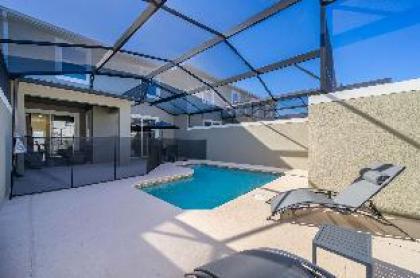 Gorgeous New Home with private pool within minutes to Disney and most attractions - image 2
