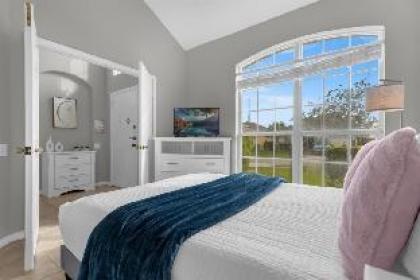 Bedrooms  3.5 Bathrooms  Windsor Palms 8017 KP - image 15