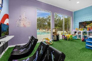 Bedrooms  2 Bathrooms  Lucaya Village 1-102 - main image