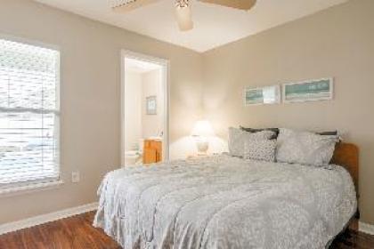 Amanda's Cozy Clear Creek Vacation Home - image 15