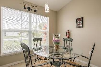Amanda's Cozy Clear Creek Vacation Home - image 4