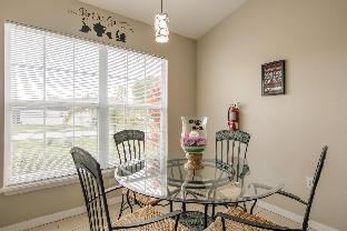 Amanda's Cozy Clear Creek Vacation Home - image 4