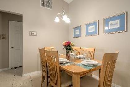 Amanda's Cozy Clear Creek Vacation Home - image 6