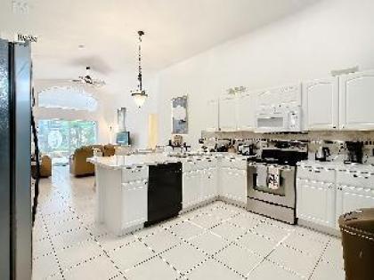 Cristine's Seasons Vacation Home - image 13