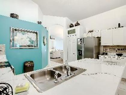 Cristine's Seasons Vacation Home - image 16