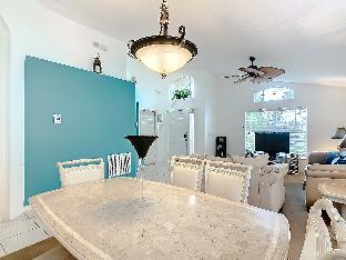 Cristine's Seasons Vacation Home - image 4